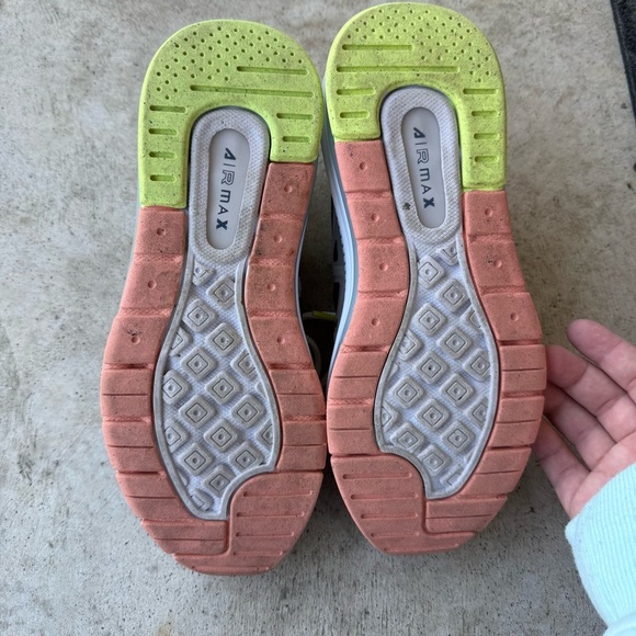 Women’s Nike Air Max Genome Summit White/Crimson Bliss - Picture 4 of 5